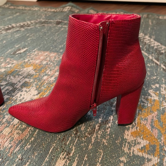 Red booties - Picture 3 of 4